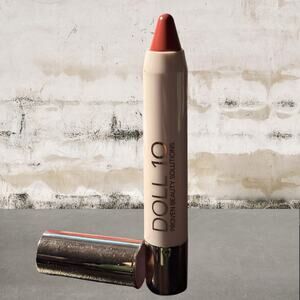 Doll 10 Lip Crayon in Shade Start Living NEW